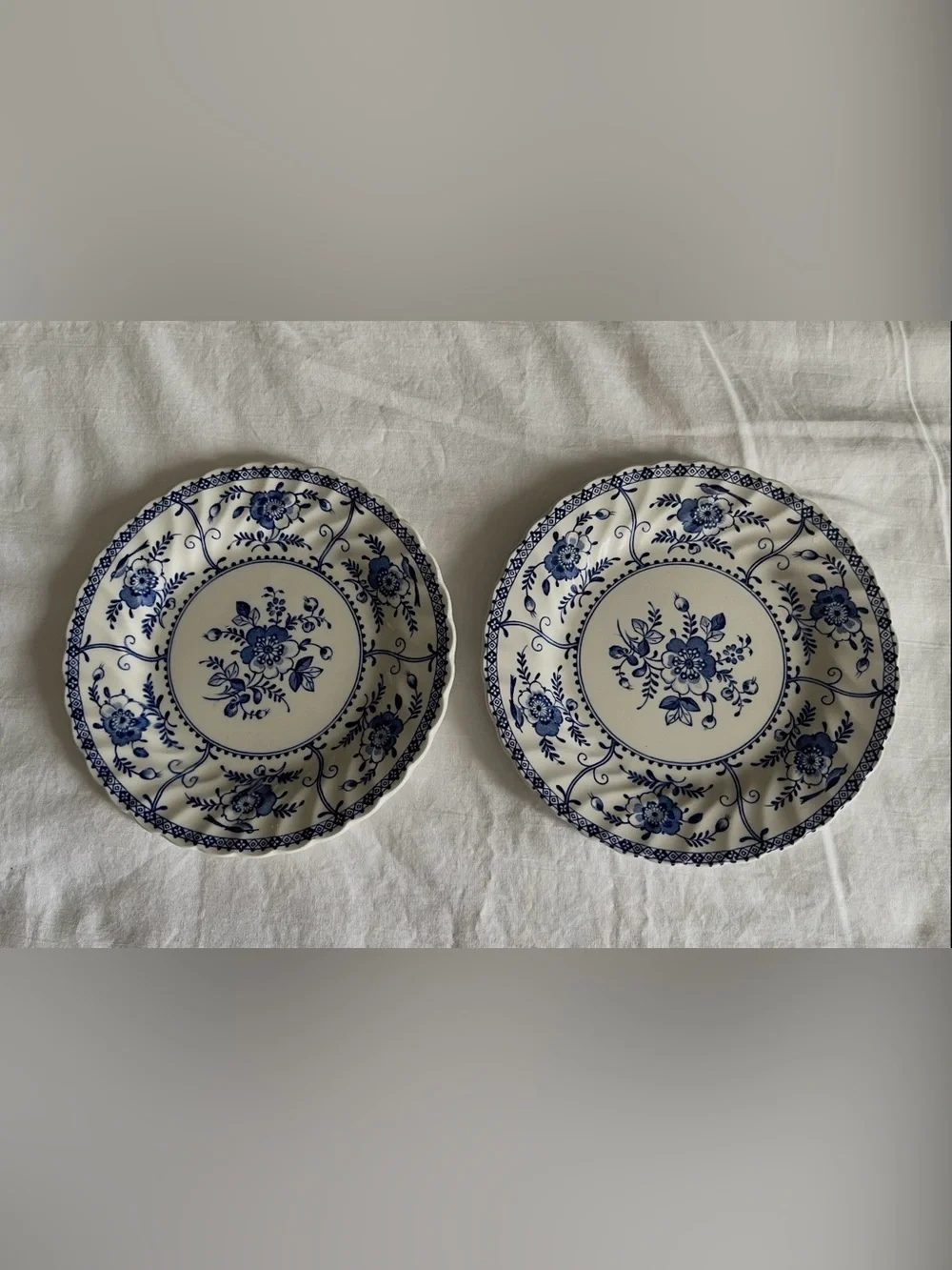SET OF 2 VINTAGE JOHNSON BROTHERS INDIES IRONSIDE 6” SAUCERS - MADE IN ENGLAND